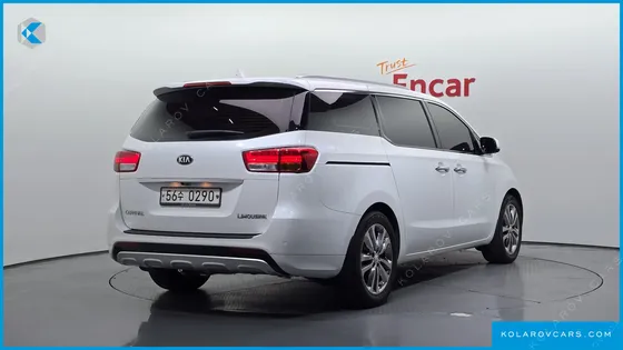 KIA CARNIVAL 7-SEATER LIMOUSINE