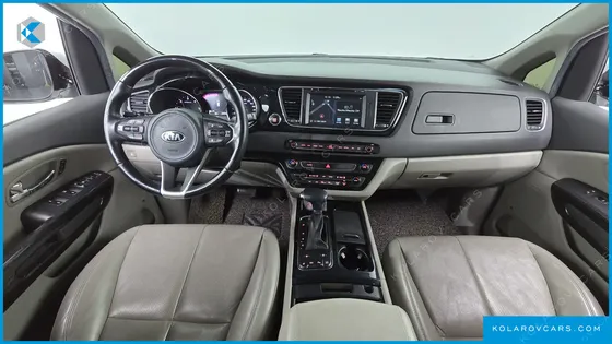 KIA CARNIVAL 7-SEATER LIMOUSINE