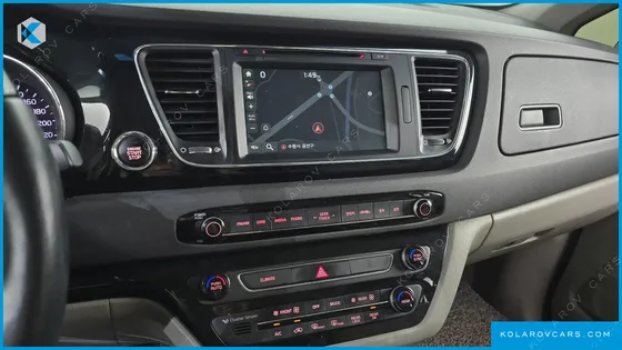 KIA CARNIVAL 7-SEATER LIMOUSINE