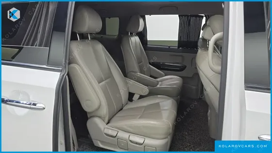 KIA CARNIVAL 7-SEATER LIMOUSINE