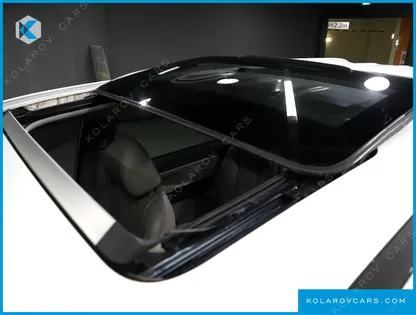 KIA CARNIVAL 11-SEATER NOBLESSE