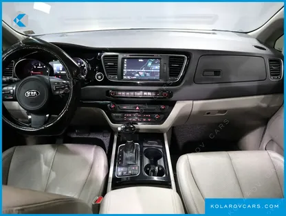 KIA CARNIVAL 11-SEATER NOBLESSE