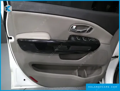 KIA CARNIVAL 11-SEATER NOBLESSE