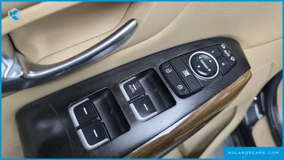 KIA CARNIVAL 9-SEATER HI-LIMOUSINE
