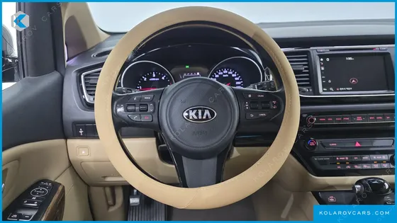 KIA CARNIVAL 9-SEATER HI-LIMOUSINE