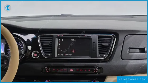 KIA CARNIVAL 9-SEATER HI-LIMOUSINE