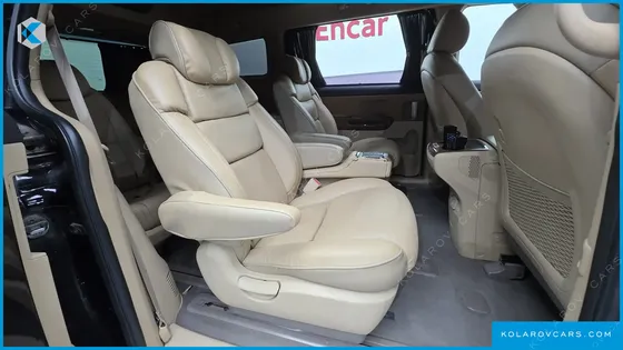 KIA CARNIVAL 9-SEATER HI-LIMOUSINE
