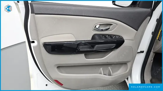 KIA CARNIVAL 9-SEATER PRESTIGE