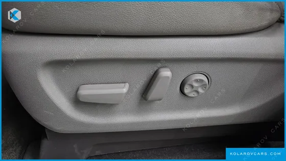 KIA CARNIVAL 9-SEATER PRESTIGE