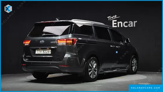 KIA CARNIVAL 11-SEATER PRESTIGE