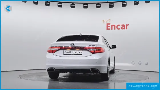 HYUNDAI GRANDEUR HG240 MODERN