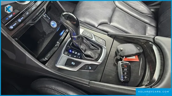 HYUNDAI GRANDEUR HG240 MODERN