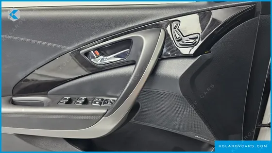 HYUNDAI GRANDEUR HG240 MODERN