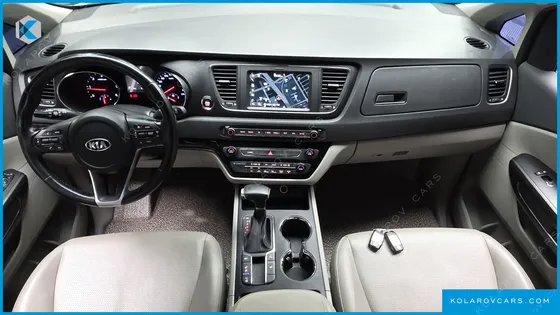 KIA CARNIVAL 9-SEATER LUXURY
