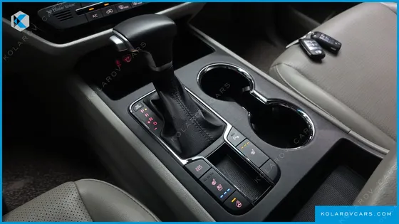 KIA CARNIVAL 9-SEATER LUXURY
