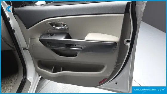 KIA CARNIVAL 9-SEATER LUXURY