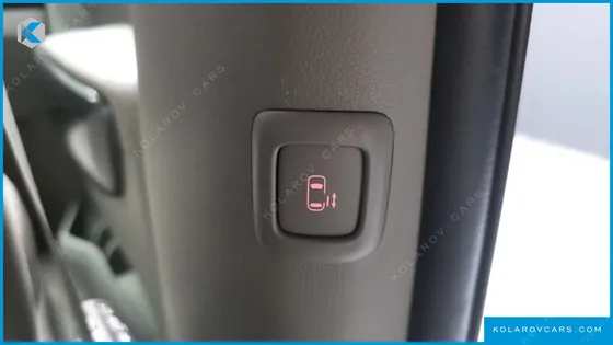 KIA CARNIVAL 9-SEATER LUXURY