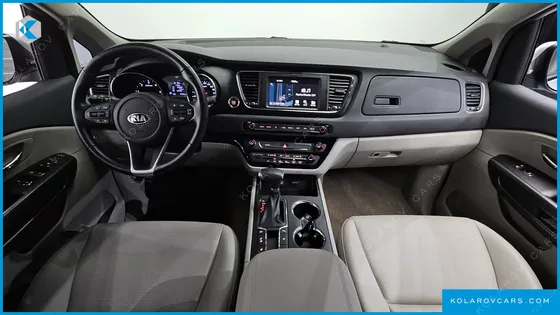 KIA CARNIVAL 9-SEATER LUXURY