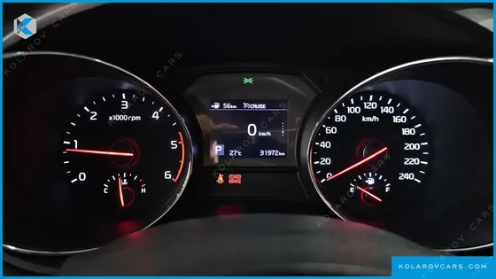 KIA CARNIVAL 9-SEATER LUXURY