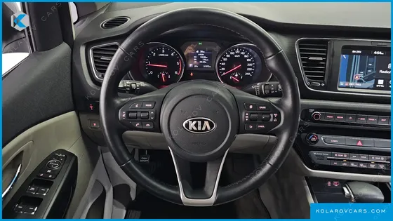 KIA CARNIVAL 9-SEATER LUXURY