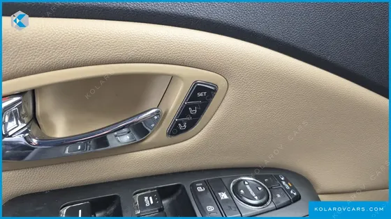 KIA CARNIVAL GASOLINE 9-SEATER HI-LIMOUSINE