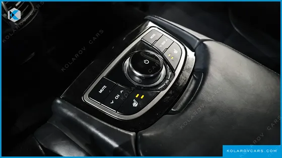 HYUNDAI GRANDEUR HG240 MODERN