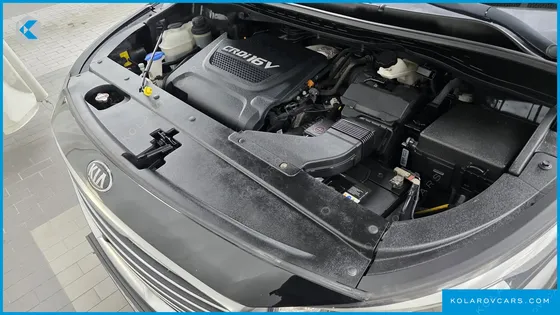 KIA CARNIVAL 9-SEATER HI-LIMOUSINE