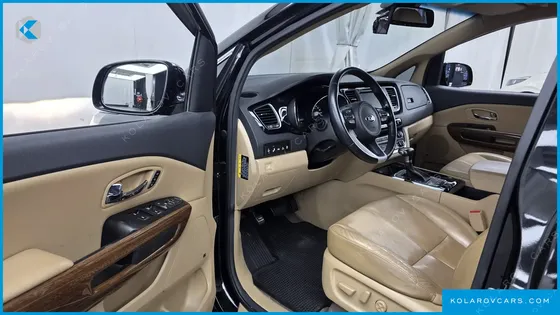 KIA CARNIVAL 9-SEATER HI-LIMOUSINE