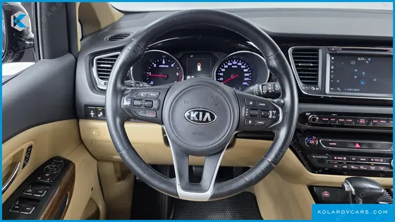 KIA CARNIVAL 9-SEATER HI-LIMOUSINE