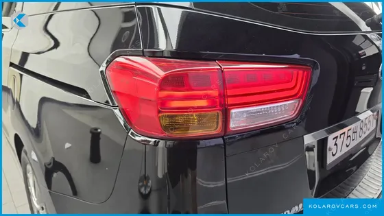 KIA CARNIVAL 9-SEATER HI-LIMOUSINE