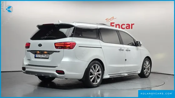 KIA CARNIVAL 9-SEATER NOBLESSE SPECIAL