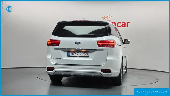 KIA CARNIVAL 9-SEATER NOBLESSE SPECIAL