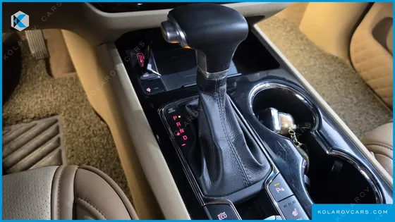 KIA CARNIVAL 9-SEATER NOBLESSE SPECIAL