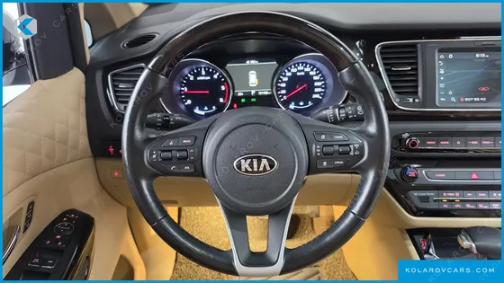 KIA CARNIVAL 9-SEATER NOBLESSE SPECIAL