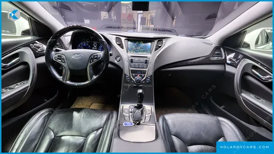 HYUNDAI GRANDEUR HG240 MODERN