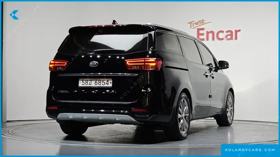 KIA CARNIVAL 9-SEATER NOBLESSE SPECIAL