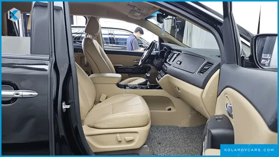 KIA CARNIVAL 9-SEATER NOBLESSE SPECIAL