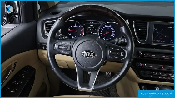KIA CARNIVAL 9-SEATER NOBLESSE SPECIAL