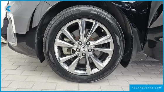 KIA CARNIVAL 9-SEATER NOBLESSE SPECIAL