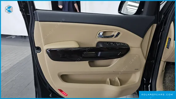 KIA CARNIVAL 9-SEATER NOBLESSE SPECIAL