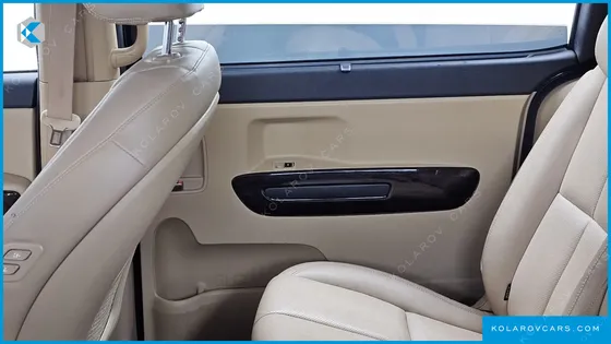 KIA CARNIVAL 9-SEATER NOBLESSE SPECIAL