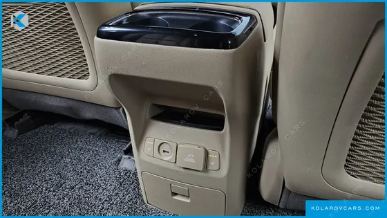 KIA CARNIVAL 9-SEATER NOBLESSE SPECIAL