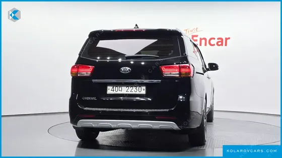 KIA CARNIVAL 9-SEATER NOBLESSE
