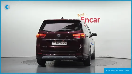 KIA CARNIVAL GASOLINE 9-SEATER NOBLESSE SPECIAL