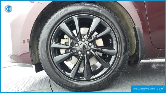 KIA CARNIVAL GASOLINE 9-SEATER NOBLESSE SPECIAL