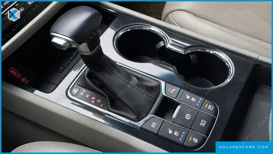 KIA CARNIVAL GASOLINE 9-SEATER NOBLESSE SPECIAL