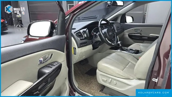 KIA CARNIVAL GASOLINE 9-SEATER NOBLESSE SPECIAL