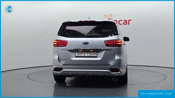 KIA CARNIVAL 9-SEATER NOBLESSE