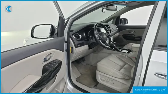 KIA CARNIVAL 9-SEATER NOBLESSE