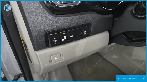 KIA CARNIVAL 9-SEATER NOBLESSE
